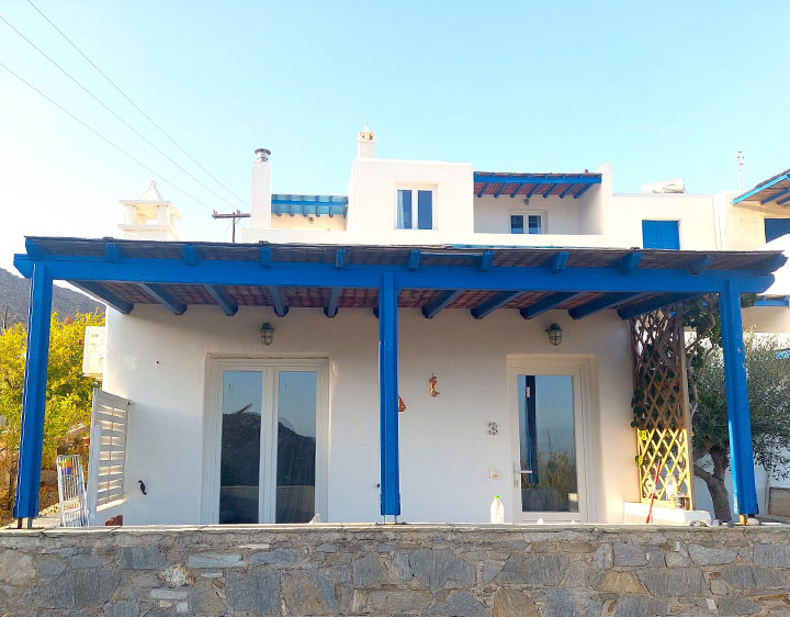 Maroussa's apartments at Ramos, Serifos