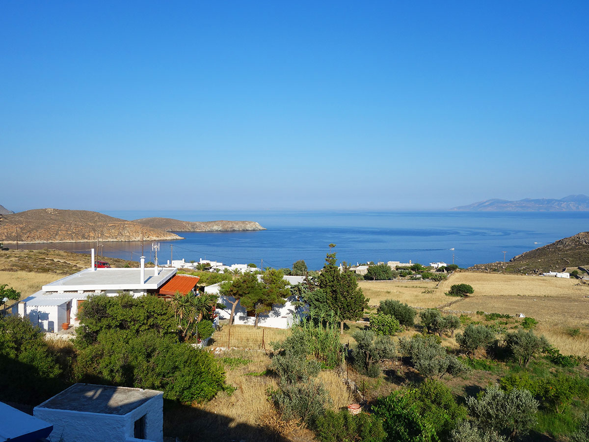 Vue sur la mer depuis les appartements de Maroussa à Serifos